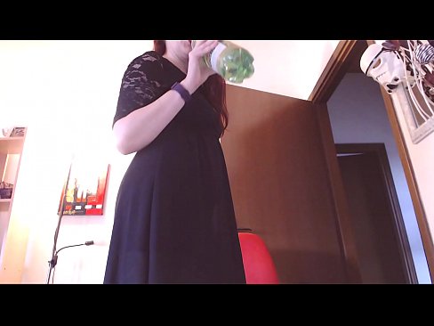 ❤️ Pakļāvīga verdzene, kurai patīk netīras un sulīgas biksītes, ir spiesta masturbēt pēc šī video noskatīšanās! Porno pie mums ❌️