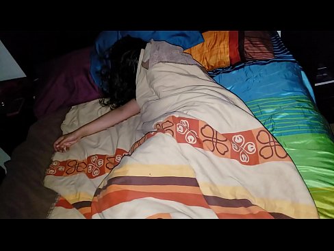 ❤️ Pāvests, kas bārdina savu jauno pamāti, kamēr viņa guļ. Porno pie mums ❌️