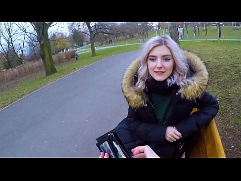 ❤️ Norij svešinieka karstu spermu par naudu - blowjob in the park by Eva Elfie Porno pie mums ❌️